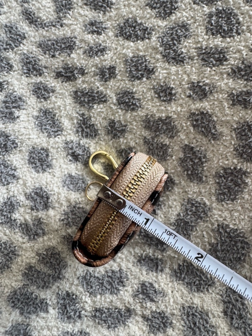 Leopard Print Keychain key fob holder with gold key chain - Picture 6 of 6
